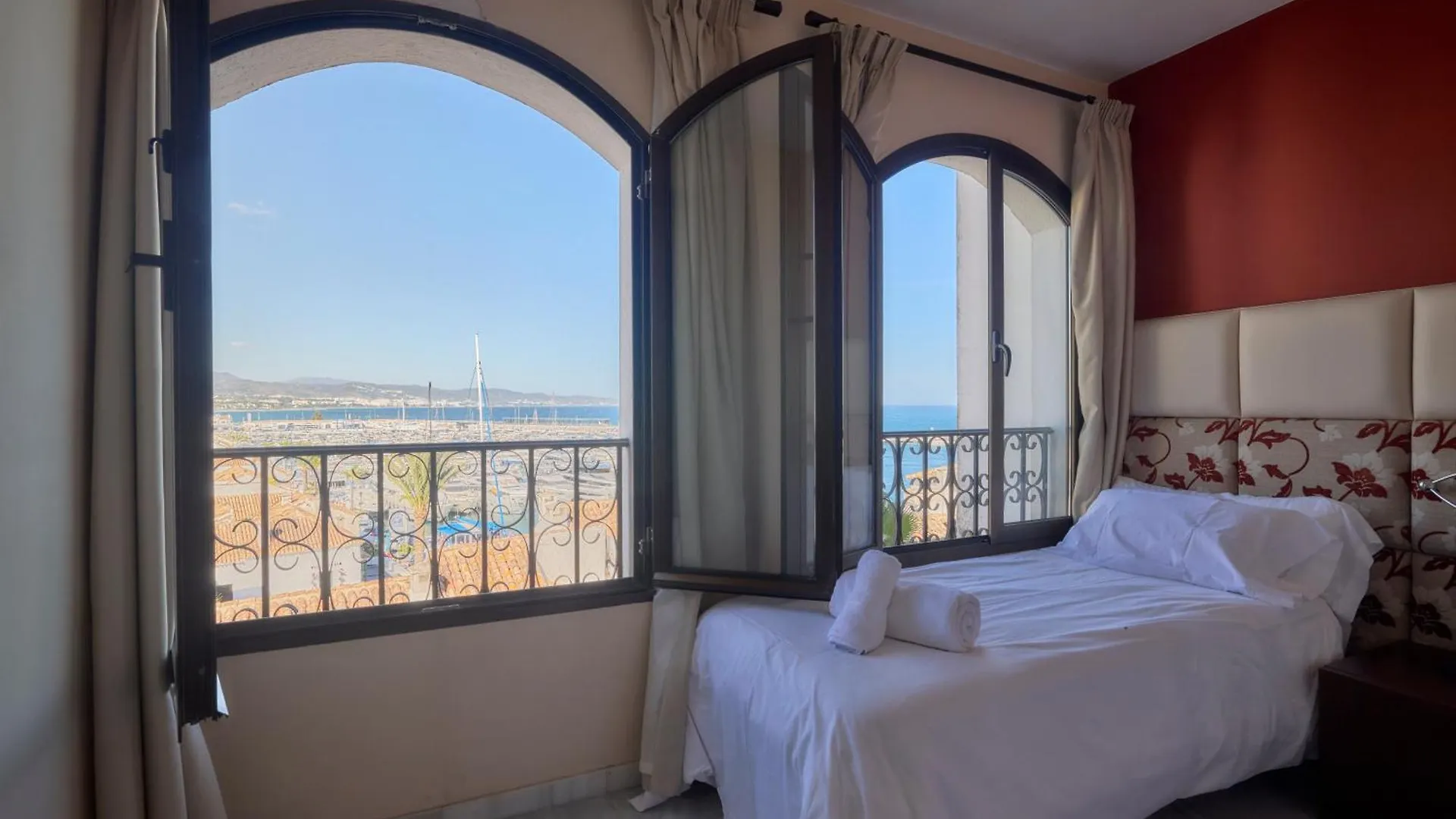 Apartment Benabola Puerto Banus By La Maison Marbella Rentals Spain