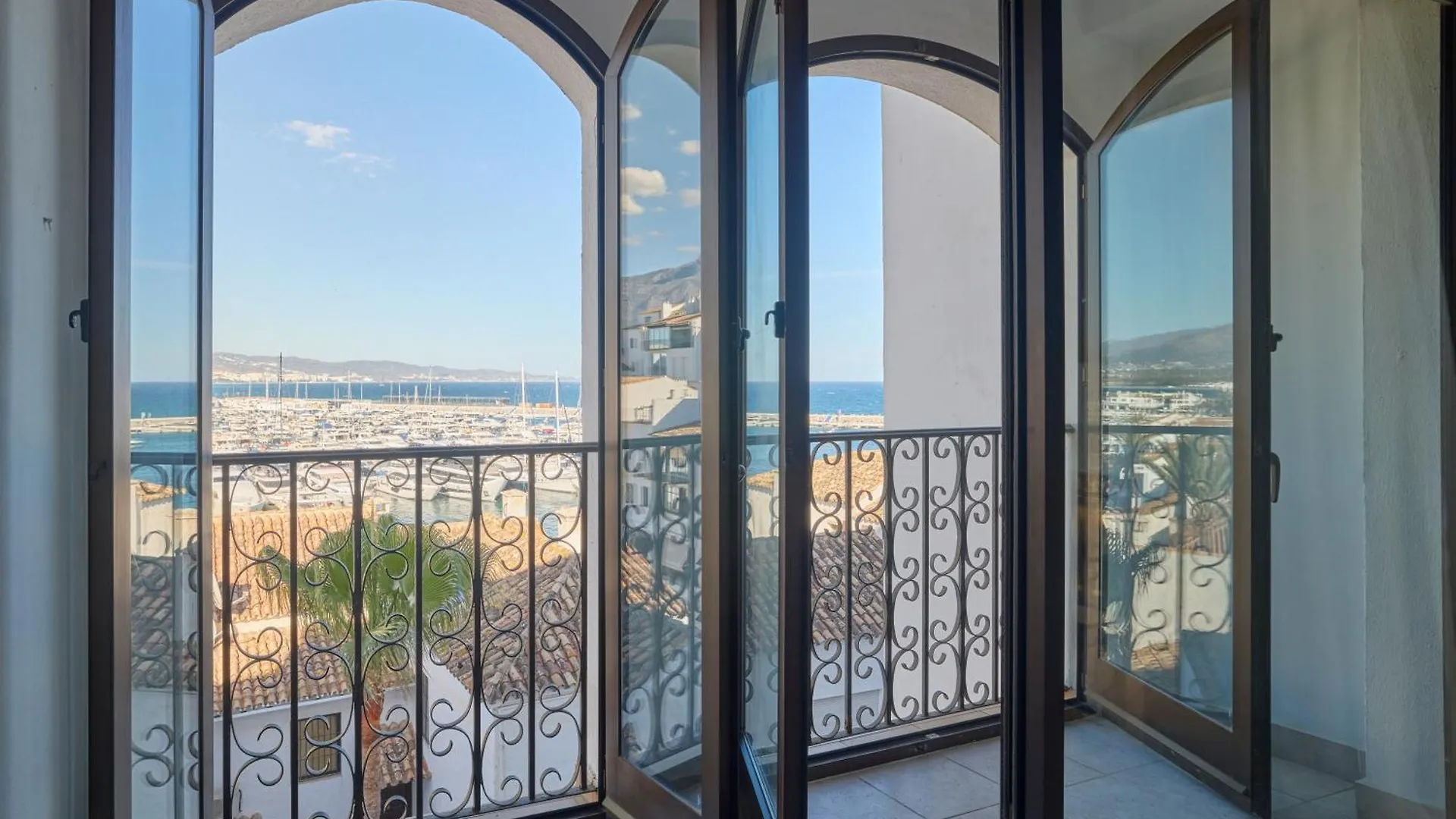 Apartment Benabola Puerto Banus By La Maison Marbella Rentals Spain